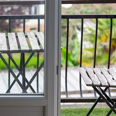 Le Leon 13 Joli Avec Balcon Situe A